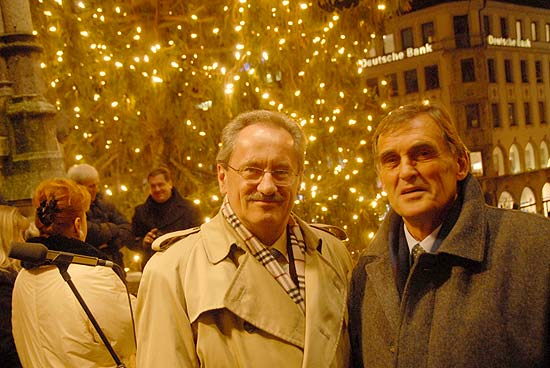 Eröffneten den MÜnchner Christkindmarkt 2007: Münchens OB Christian Ude und der Bürgermeister von Bad Wiessee, Herbert Fischhaber (©Foto: Ingrid Goossmann)